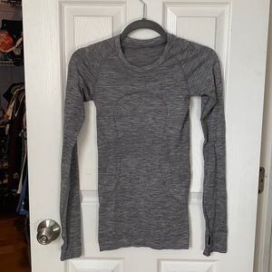 🍋 Lululemon swiftly long sleeve top size 2